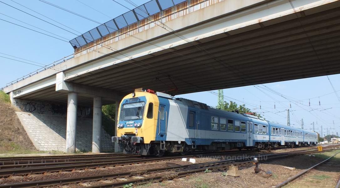 414 019